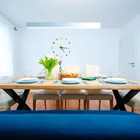 Appartement Stadtblick - Modernes Wohnen Auf 2 Etagen *